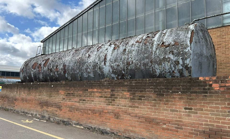 Industrial Shot Blasting Tank Cleanup