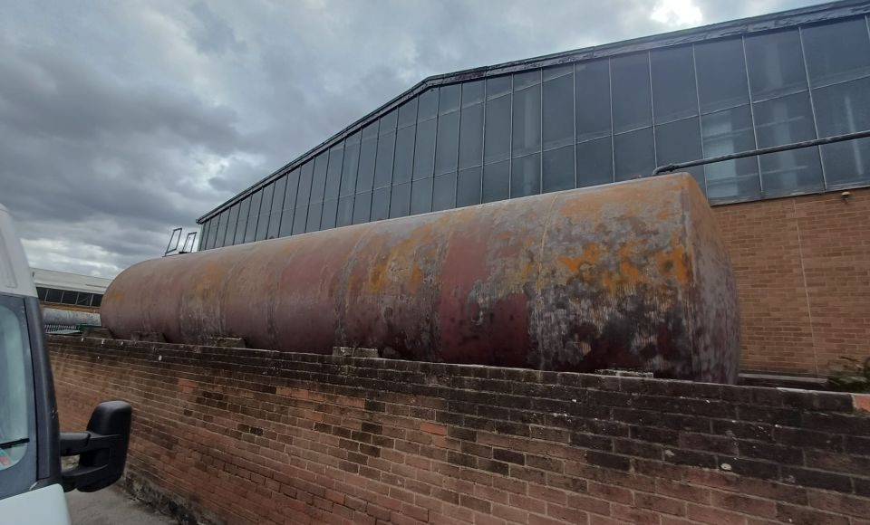Industrial Shot Blasting Tank Cleanup